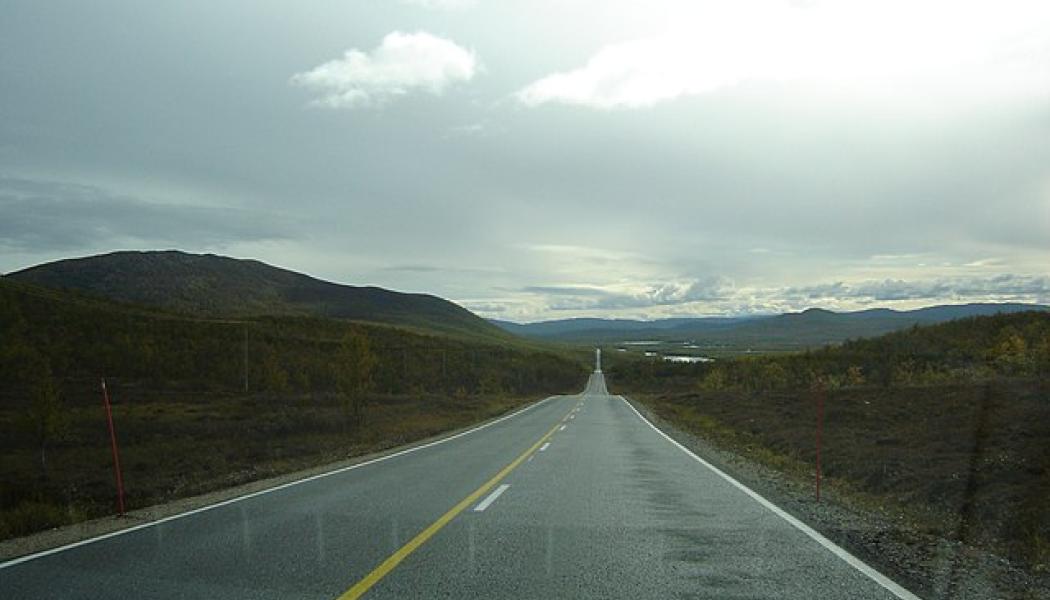 Riksväg 21 i finska Lappland. Foto: Wikimedia Commons