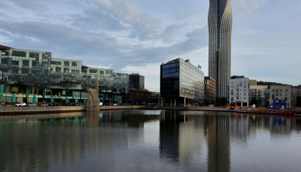 Karlatornet, som ligger i området Lindholmen i Göteborg. Foto: mario beducci/unsplash