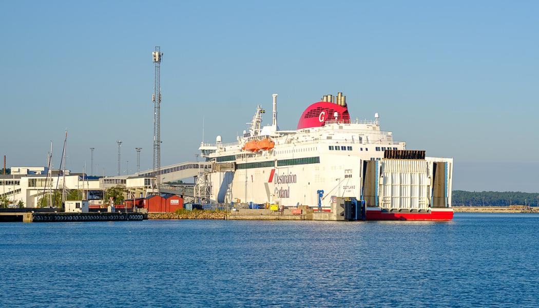 Färjan Gotland i Visby hamn Foto: ArildV/Wikimedia ommons/https://commons.wikimedia.org/wiki/File:Gotland_Visby_habour_July_2025_01.jpg