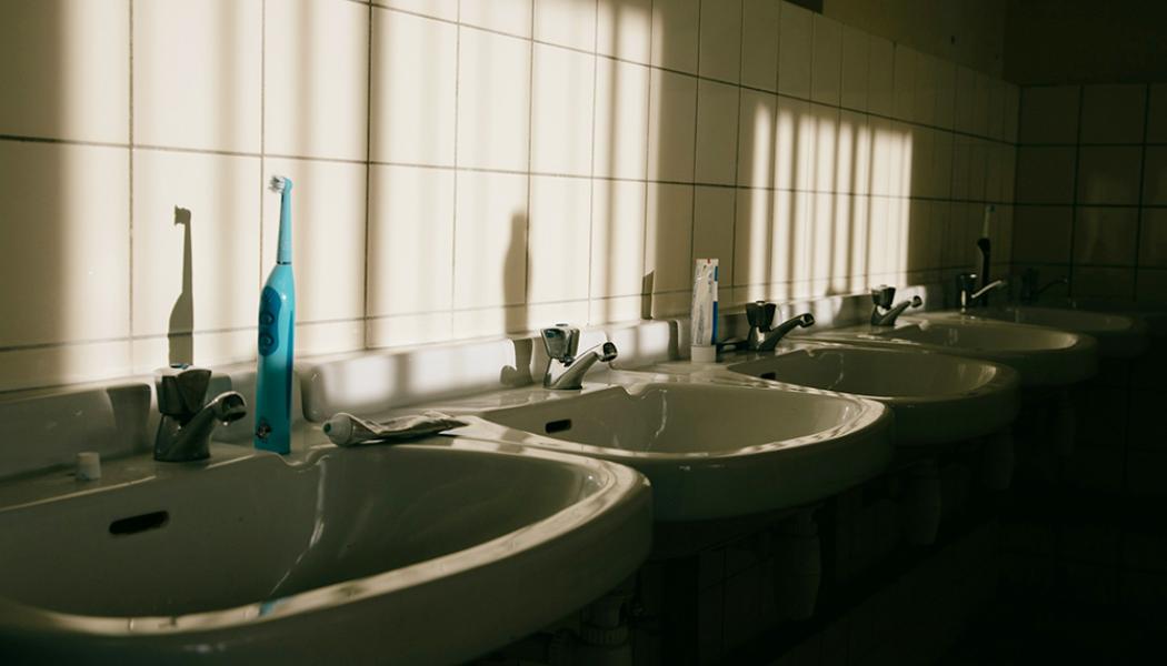 Hushållen står för 23 % av den totala förbrukningen av dricksvatten i Sverige. I genomsnitt använder varje person i Sverige 138 liter vatten per dygn Foto: Sweden Water research