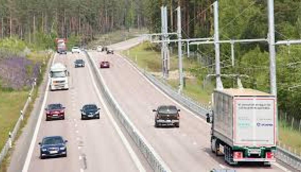 Sveriges första permanenta elväg byggs på E20 mellan Hallsberg och Örebro. Foto: Trafikverket