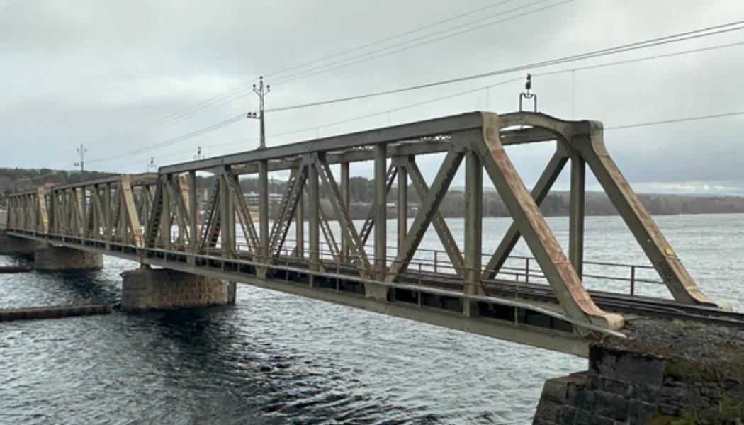 Trafiken leds då om via E14. Arbetet sker etappvis och planeras vara avslutat i slutet av september. Foto: Trafikverket
