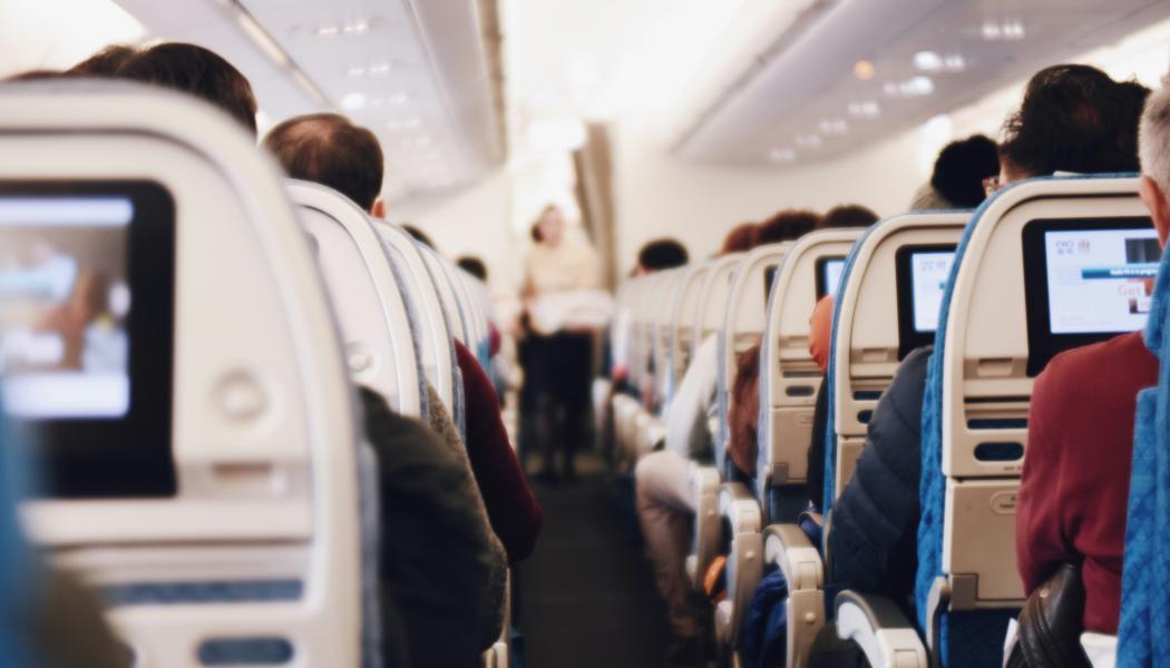 Efter begäran från parterna har Medlingsinstitutet beslutat om medling i tvisten mellan Svenska Transportarbetareförbundet och Svenska Flygbranschen om tecknandet av ett kollektivavtal för kabinpersonal. Foto: suhyeon choi/unsplash