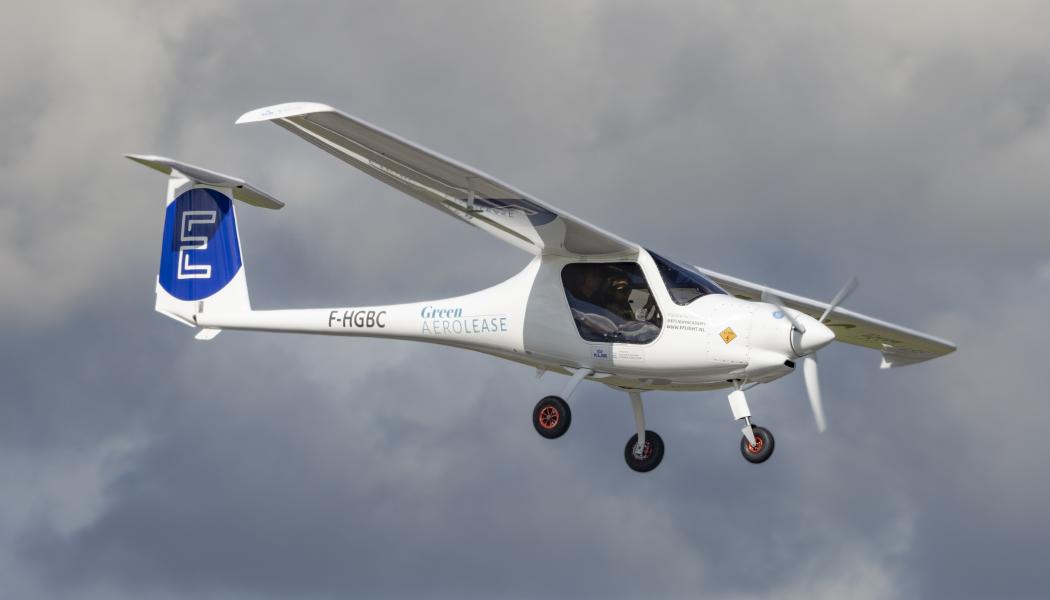 Flyger in i framtiden - KLM testar elektriska flygningar. Foto: KLM