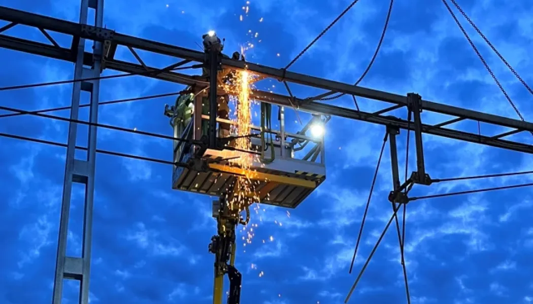 Kontaktledningsarbete i Värnamo. Foto: Trafikverket