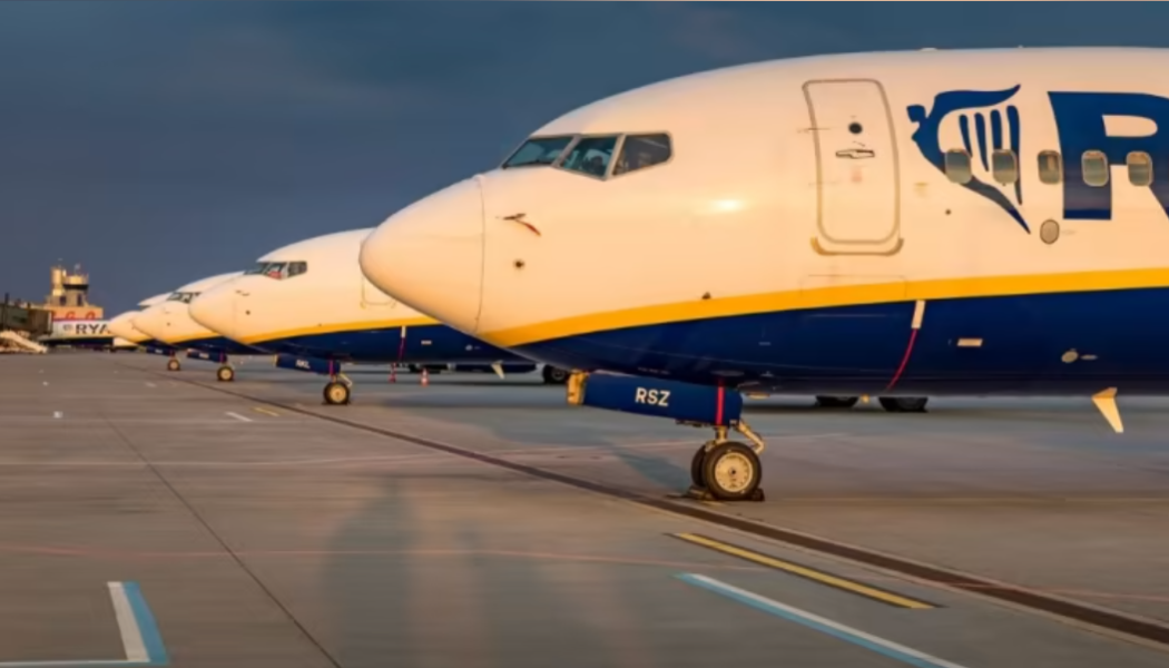 Ryanair fortsätter att satsa stort på den svenska marknaden och Stockholm Arlanda Airport med ett nytt flygplan inför sommaren och totalt åtta nya flyglinjer 2022–2023. Foto: Piotr Mitelski.