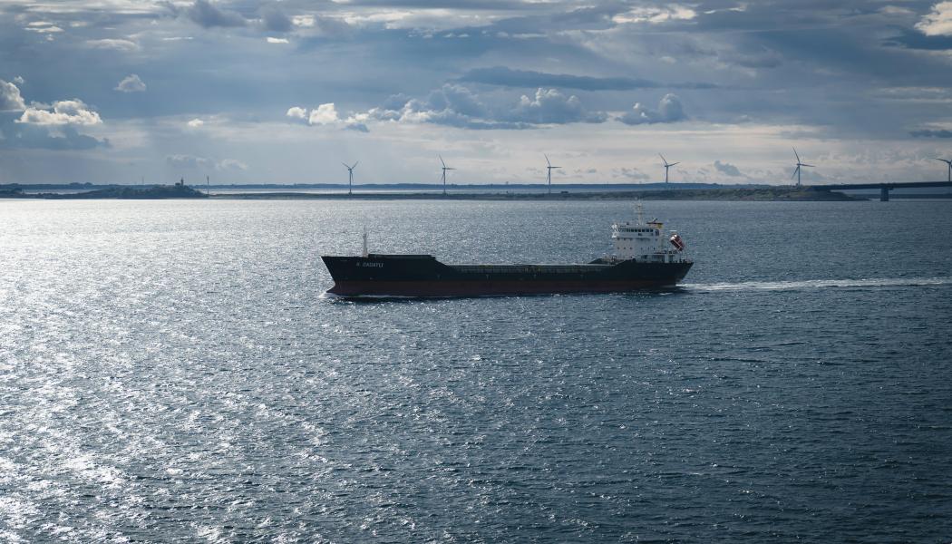 Det fartyg som kommer först till en hamn kan även lossa först. Det har varit en självklar regel inom den internationella sjöfarten i flera hundra år. Foto: manuel keller/unsplash