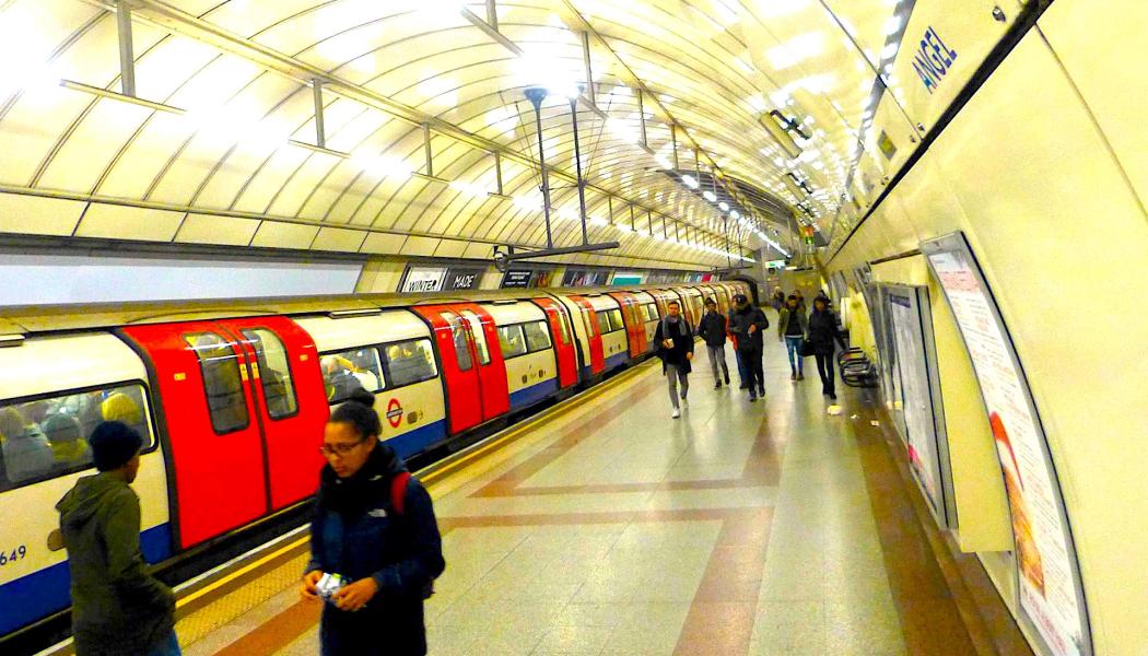 The Tube, Londons enorma tunnelbanenät transporterar miljoner människor varje dag. Foto: Markku Björkman