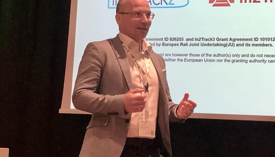 Matthias Asplund, vid Trafikverket, förläste vid järnvägsmässan Train & Rail. Hans föreläsning hade rubriken Innovationers betydelse för järnvägssystemet och underhållet. Foto Anders Carlsson