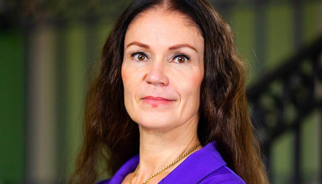 – Regeringen ska ändra fokus i fråga om trafikinvesteringarna, säger kommunikationsminister Lulu Ranne. Målet är att inte bara främja tillväxtstimulerande projekt enligt regeringsprogrammet, utan också genomföra helt nya infrastrukturprojekt. Dessa nya projekt stärker särskilt Finlands säkerhet och försörjningsberedskap samt undanröjer hinder för näringslivets investeringar. Regeringen skapar förutsättningar för en sund tillväxt.Foto: Wikipedia Common, Fotograf: Fanni Uusitalo, Regeringskansliet, valtioneuvoston kanslia