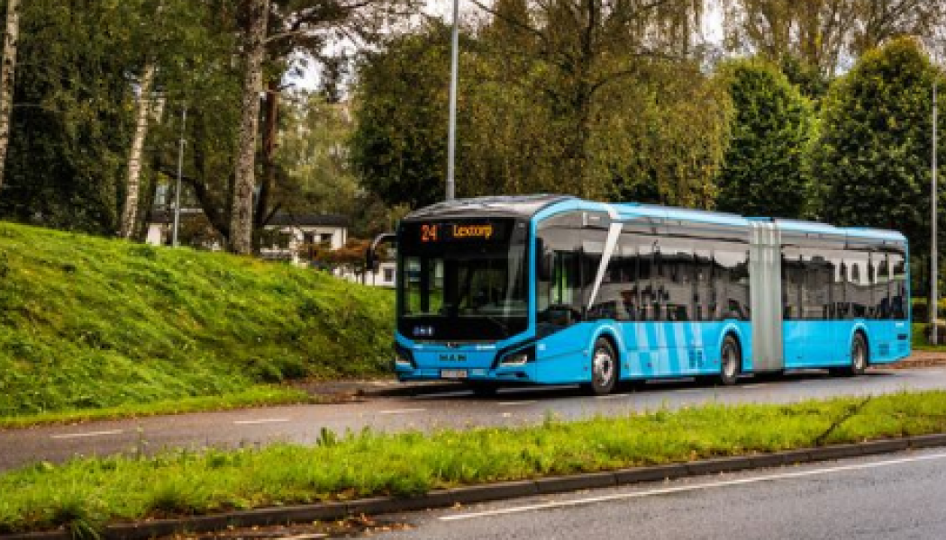 De två kontrakten innefattar totalt cirka 165 tursatta bussar  Foto: Västtrafik