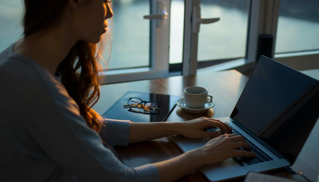 Digitaliseringen har fått oåterkalleliga konsekvenser för välfärdsstaternas roll över hela regionen, inklusive Sverige. Foto: thought catalog/unsplash
