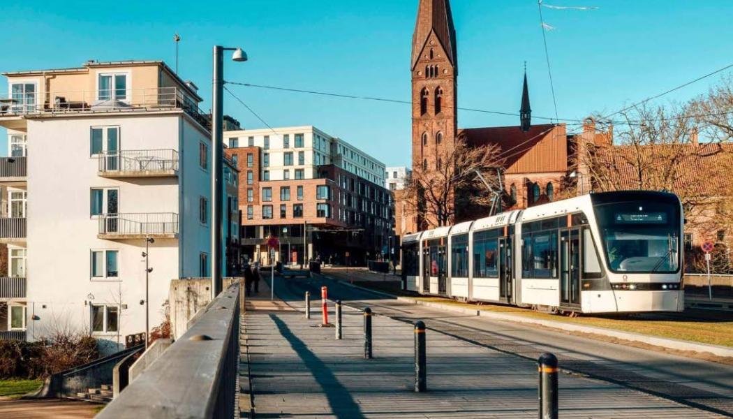 Spårväg är det kanske mest effektiva transportmedlet i stadsmiljö.