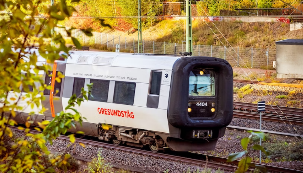 Sträckor som tidigare ofta skapade flaskhalsar ger nu tågen utrymme att mötas och fordon med olika hastighet kan köra i bredd. Det medför bland annat att restiden mellan Malmö och Lund förkortas med upp till 5 minuter. Foto: Apelöga/Öresundståg