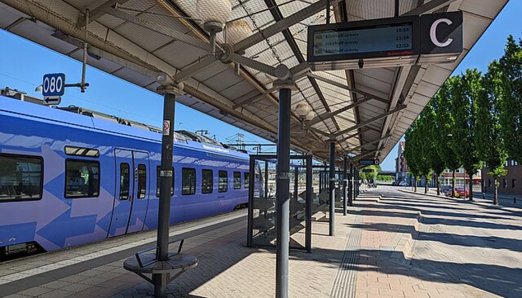Pågatågen av typen X61 i Hässleholm. Foto: Wikimedia Commons 