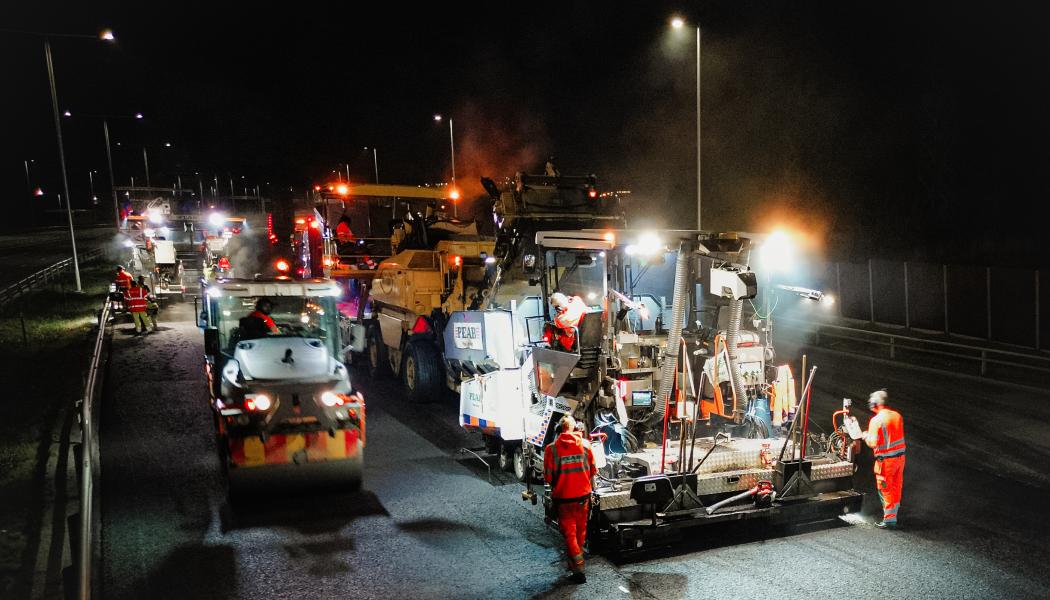  Kontrakten omfattar värmebeläggning i Dalarna och Jämtland och varmmassabeläggning i Örebro. Foto: Peab