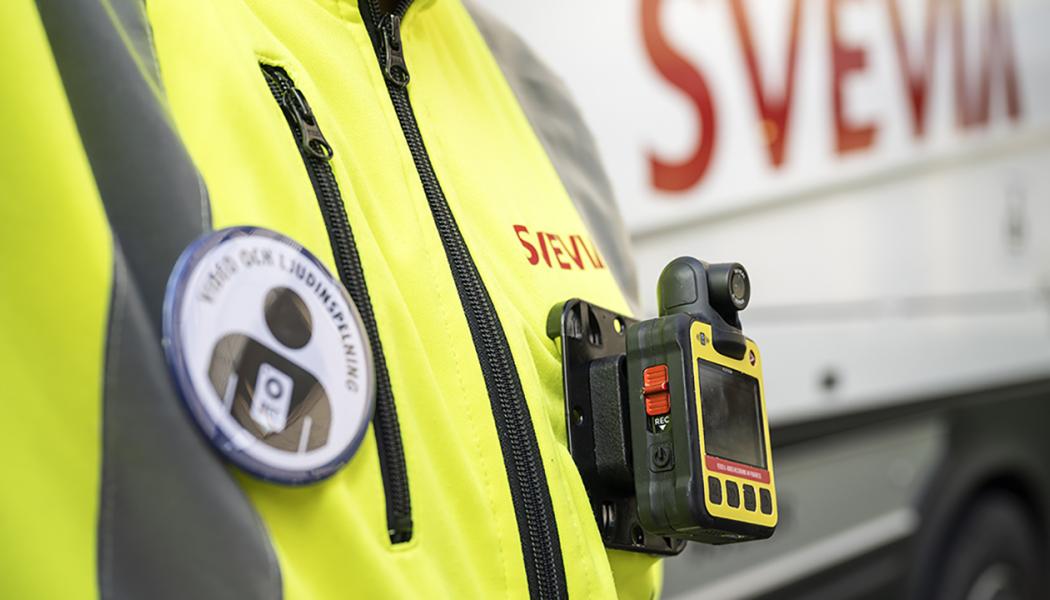 Svevia testar kroppskameror för att öka vägarbetares trygghet. Foto: Svevia