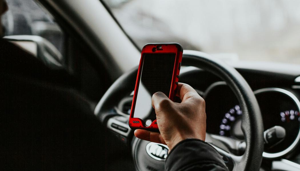 I vissa geografiska områden motsvarar inte användarnas och samhällets förväntan på täckning och kapacitet. Foto: melissa mjoen/Unsplash