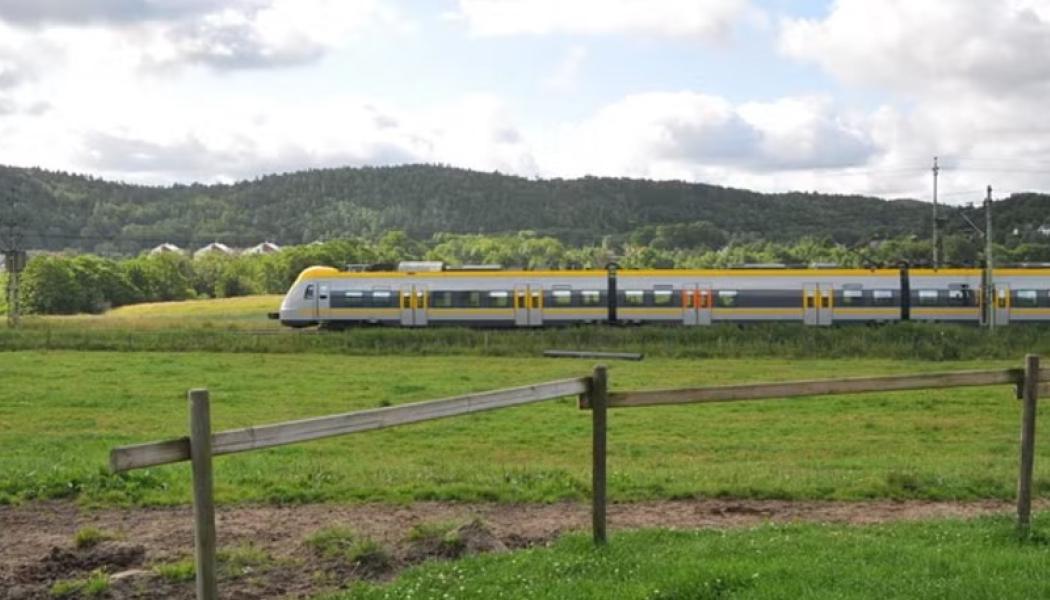 Regiontåg från Västtrafik på Västra stambanan i Partille. Foto: Partille kommun
