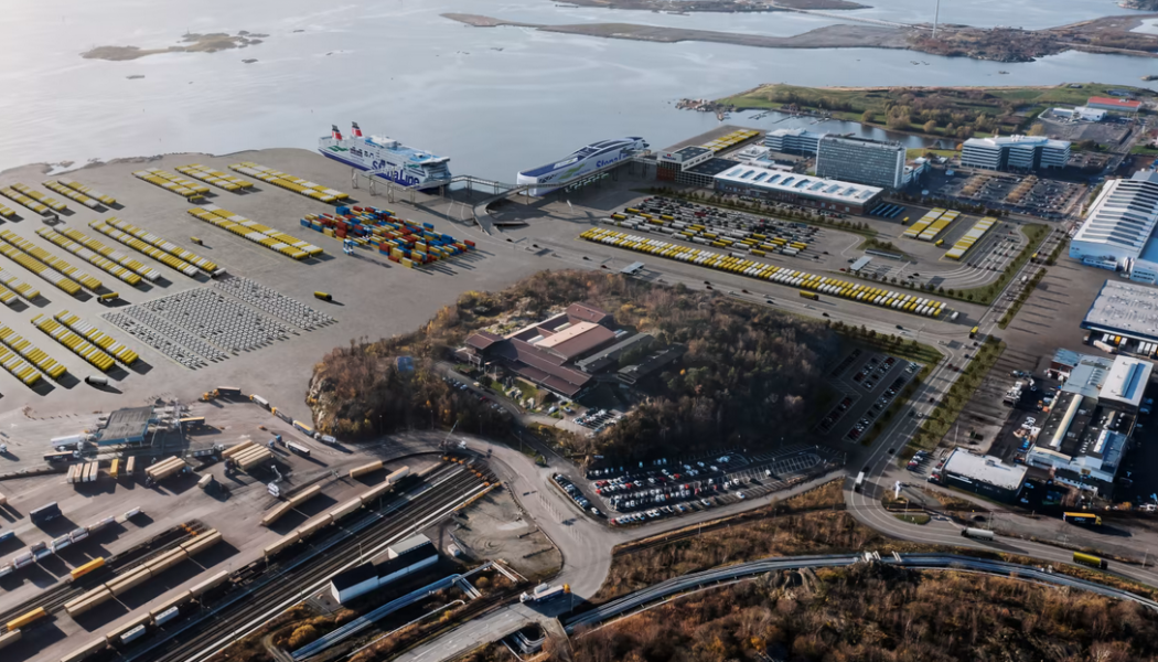 Visionsbild över Arendalsområdet i Göteborgs hamn som det skulle kunna se ut efter konsolideringen av roro- och färjeverksamheterna i området. Bild: Göteborgs Hamn.