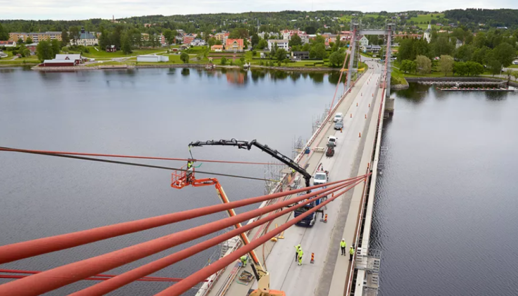 Ambitionen är att de mest omfattande arbetsmomenten som innebär att bron stängs av ska vara klara under 2022.