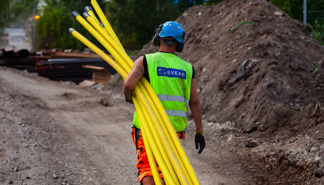 Sveab Anläggning utför mark- och anläggningsarbeten i Veddesta. Foto: Sveab
