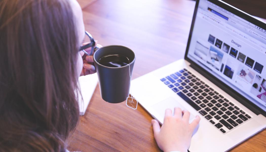 Längst ner på listan återfinns sociala medier bolagen som endast 6 procent av svenskarna litar på kan förvara deras data och använda den på ett lämpligt sätt. Foto:  dai ke/unsplash 