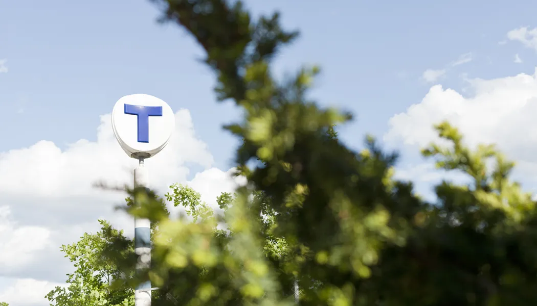På uppdrag av Region Stockholms förvaltning för utbyggd tunnelbana och ska Svevia utföra markarbeten på den nya tunnelbanesträckan mellan Barkarby och Akalla. Foto: Johnér