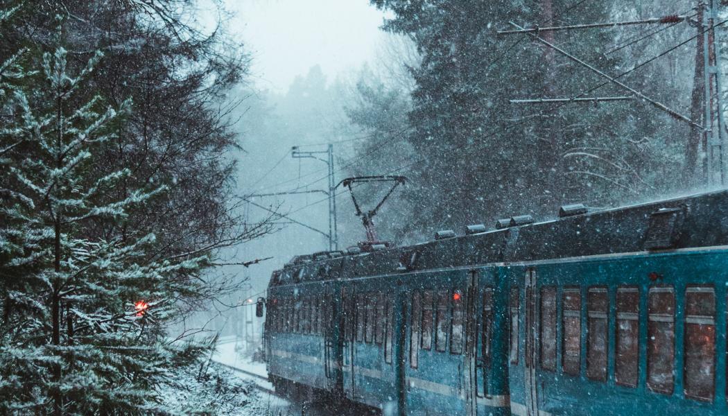 Norrbotniabanan ses som viktig för att öka godskapaciteten mellan norra och södra Sverige samt för att möta kommande behov av arbetspendling i området. Foto: karl hedin/unsplash