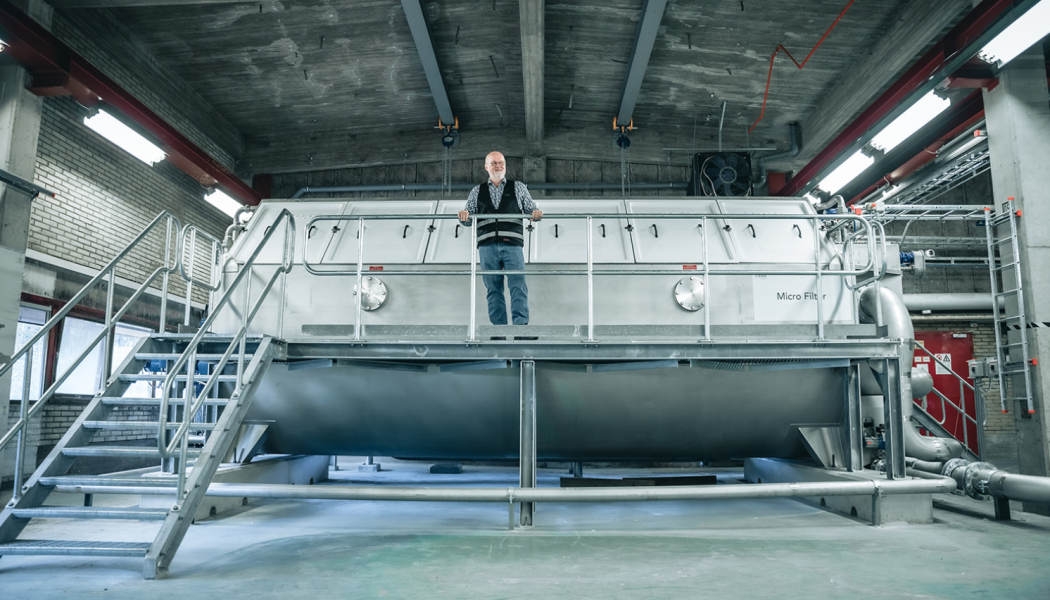 Det nya filtreringssystemet väger hela 42 ton och är tio meter långt, tre meter brett och tre meter högt. Foto: Crane