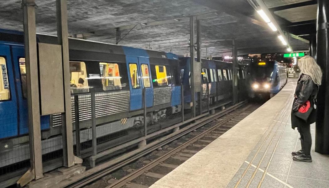 Nyligen föll en man ned på spåret på Gamla stans tunnelbanestation och blev liggande där i 10 minuter innan han blev överkörd. Foto: Stina Wickenberg 