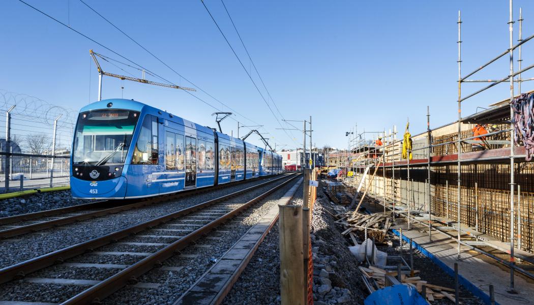 Tvärbanan vid norra Ulvsunda. Foto: SL