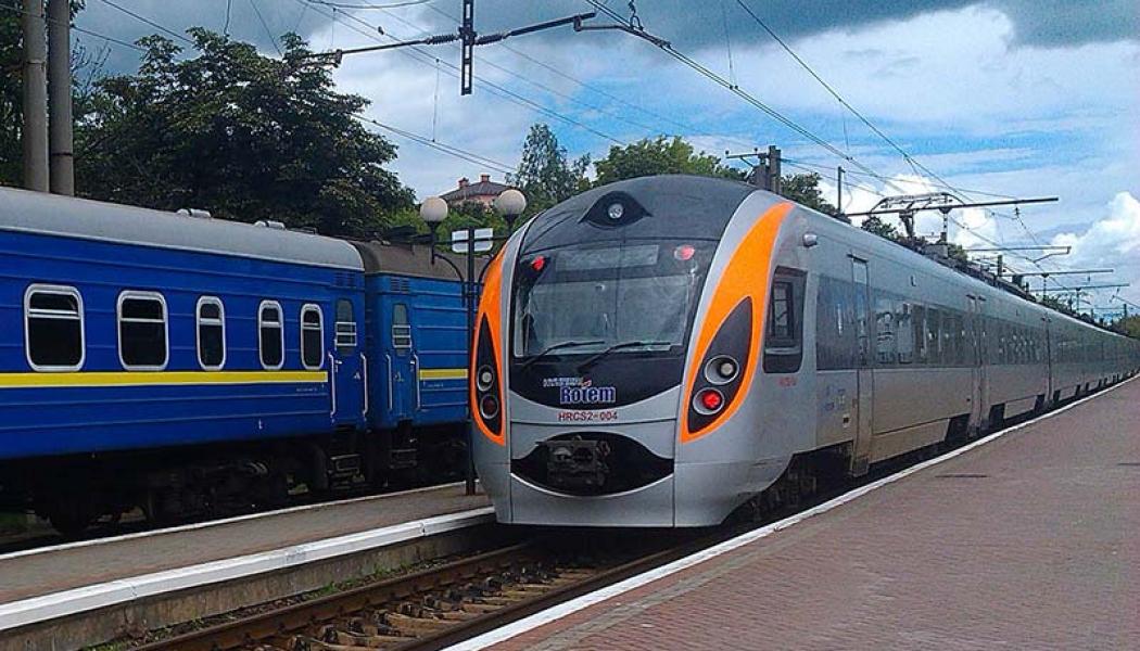 EU har investerat i transportinfrastrukturen i Polen, Slovakien, Ungern, Rumänien, Ukraina och Moldavien och förankrat de två sistnämnda länderna i EU:s inre marknad och transportområde. Solidaritetskorridorerna fortsätter ännu att vara ett säkert alternativ för Ukrainas och Moldaviens handel med resten av världen. Foto: Ukrzaliznytsia, 