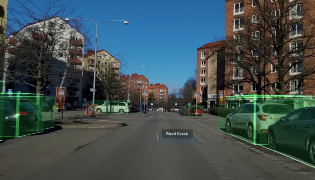 Kameror i taxibilarnas vindruta samlar in en ström av bilder av stadens vägar. Foto: Taxi Stockholm