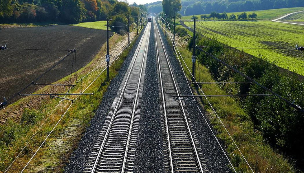 Under kommande år ska flera sträckor utmed banan mellan Stockholm och Göteborg underhållas, vilket kommer leda till stora utmaningar att få plats med alla transporter på en redan överfull bana.. Foto: Västra stambanegruppen