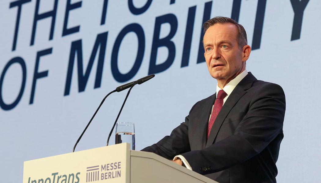 Volker Wissing, Tysklands förbundsminister för digitalisering och transport, underströk i sitt välkomsttal den tyska regeringens stöd för digitalisering av järnvägsnätet. Foto: Innotrans 2024