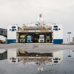 Att färdas runt Bottenviken landvägen innebär en 100 mil längre transport än att gena över Kvarken med den färja som går i dag.
FOTO: Pressbild
