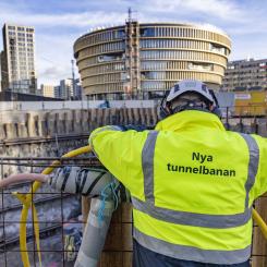 Utbyggnaden av nya tunnelbaneförbindelser är i full gång i Stockholmsområdet, men ytterligare 12 spårprojekt kan bli verklighet, enligt ett förslag från Region Stockholm som nu granskas av regionpolitikerna. Här pågår arbeten i Hagastaden i norra Stockholm stad med att bygga ut gröna linjen från Odenplan till Arenastaden.

FOTO: Liza Simonsson