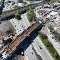 Broarna i Olskroken som ska öka kapaciteten och förbättra järnvägssituationen väster om Göteborgs Centralstation. Mattias Emanuelsson, Madelene Staf, och Andreas Lundgren vid Peab föreläste om projektet. 
FOTO: Trafik Göteborg