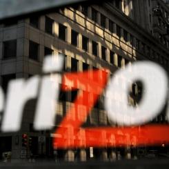 Matt Rourke AP/TT: Mobiloperatören Verizon, med svensken Hans Vestberg som vd, tar stryk på börsen efter en sänkt helårsprognos. Arkivbild