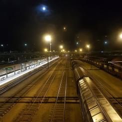 Järnvägsspåren vid Älmhult station. Foto: Wikimedia Commons