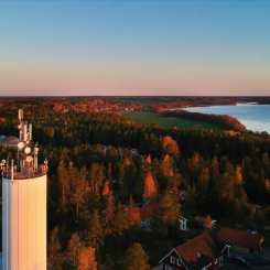 I Björklinge, norr om Uppsala, står ett av kommunens fyra vattentorn. Det rymmer drygt 200 000 liter vatten. Foto: Norkonsult