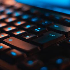Ordern från finska staten avser produkter och tjänster och är värd 2,2 miljoner svenska kronor. Foto: christian wiediger/unsplash