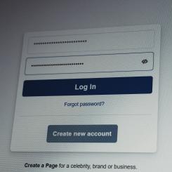Identitetsbrister var en avgörande faktor i nära nio av tio intrång, enligt rapporten. Foto: zulfugar-karimov/Unsplash