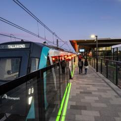 MICA från Telent används av Tunnelbanan, Transport for London och Network Rail för att hantera mer än 2 miljarder passagerarrörelser vid 240 stationer, inklusive Oxford Circus, Waterloo och St. Pancras International. Det levererar realtidsvideövervakning (CCTV), högtalarsystem, passagerarinformation, brand- och säkerhetslarm samt varningar via en enda skärm direkt till operatörerna i kontrollrummet. Foto: Alstom