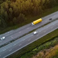 Den sträcka som var aktuell för elvägen var en två mil lång sträcka på E20 mellan Hallsberg och Örebro. Foto: Trafikverket
