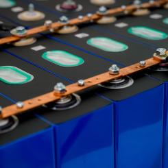 Begagnade batterier från elbilar klassas som avfall enligt dagens handelsregler, vilket medför begränsningar vid export och import. Foto: Kommerskollegium