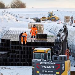 Kassetterna har integrerade låsclips och kan staplas vilket gör att det går att bygga både på höjden och bredden. Foto: Wavin