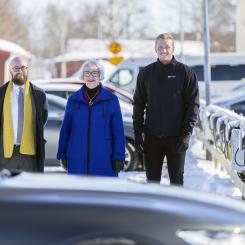 Daniel Degerman, Skellefteå Kraft, Britt-Marie Grahn, bostadsrättsföreningen Torpet och Benjamin Stenlund, Riksbyggen
elbil bostadsrättsförening laddbox Fotograf: Patrick Degerman