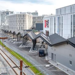 Den nya bussterminalen i Köpenhamn ligger på Dybbelsbro, mellan järnvägsspåren och Carsten Niebuhrs Gade. Foto: Vejdirektoratet
